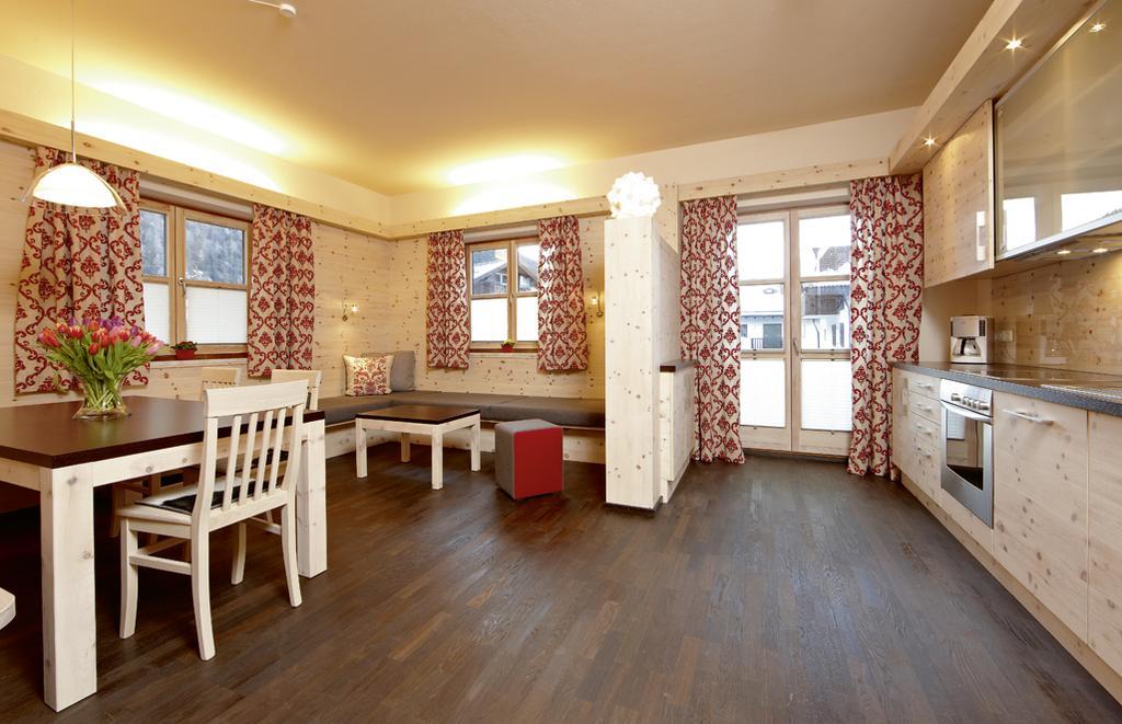 Ferienhaus Magdalena มิทเทนวัลด์ ภายนอก รูปภาพ